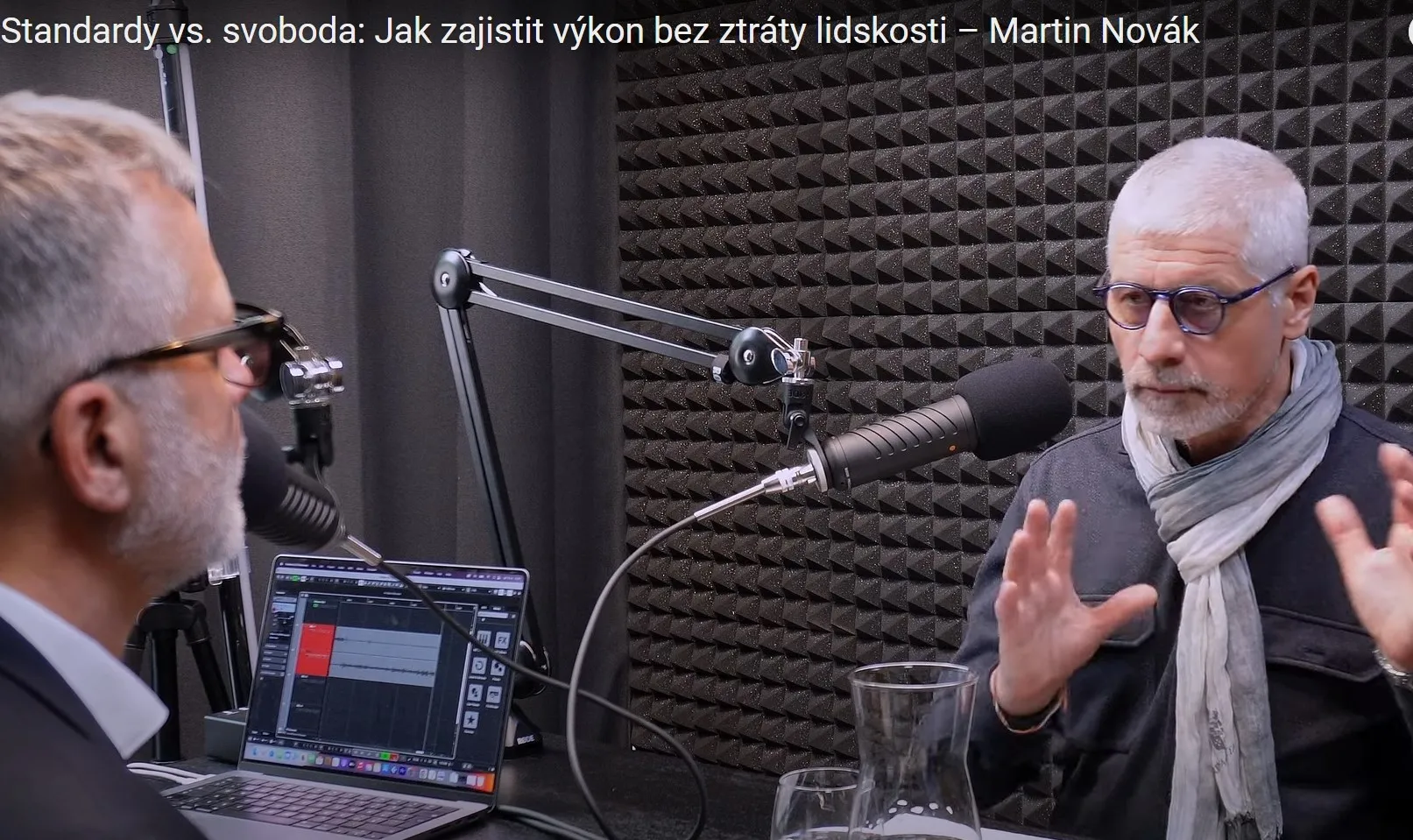 Standardy vs. svoboda: Jak vytvořit skvělé služby bez ztráty lidskosti